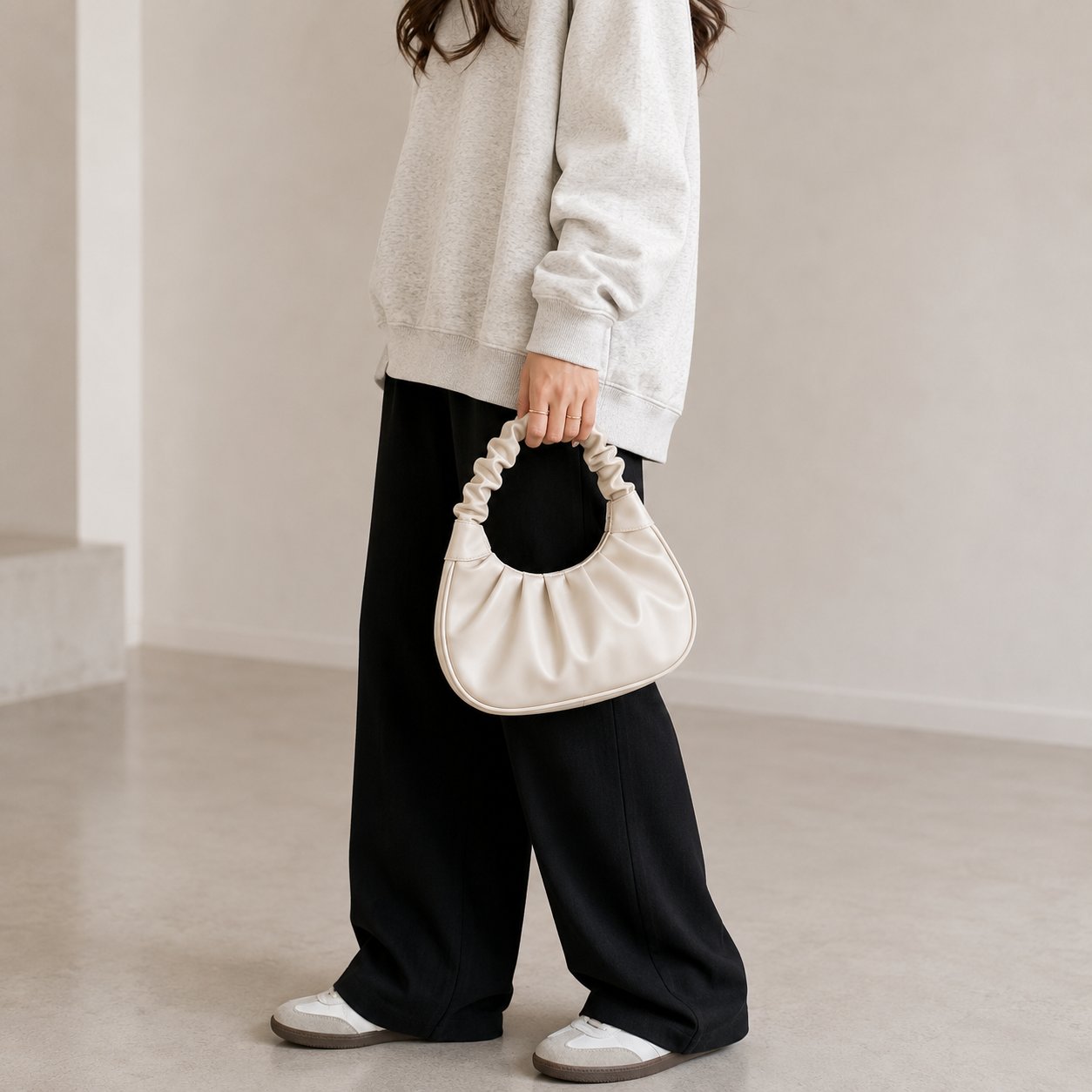 Selene – Geraffte Schultertasche